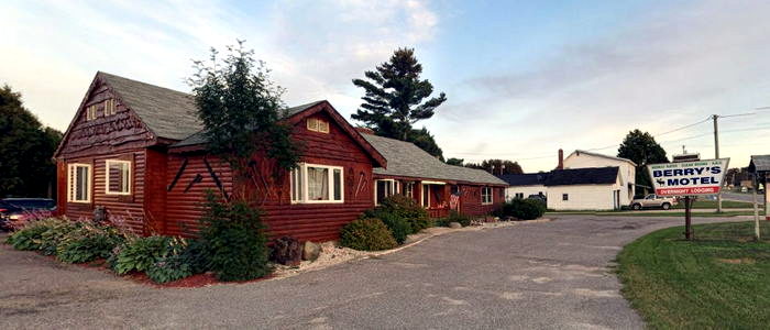 Berrys Motel (Orchard Motel, Orchard Grove Motel) - Web Listing